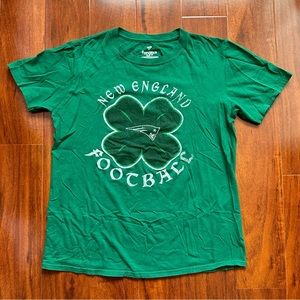 Men’s Celtic 4 Leaf Clover Lucky New England Patriots Short Sleeve T-Shirt